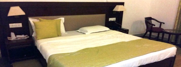 2429/Hotel Champak Bungalow - Pachmarhi 06.jpg